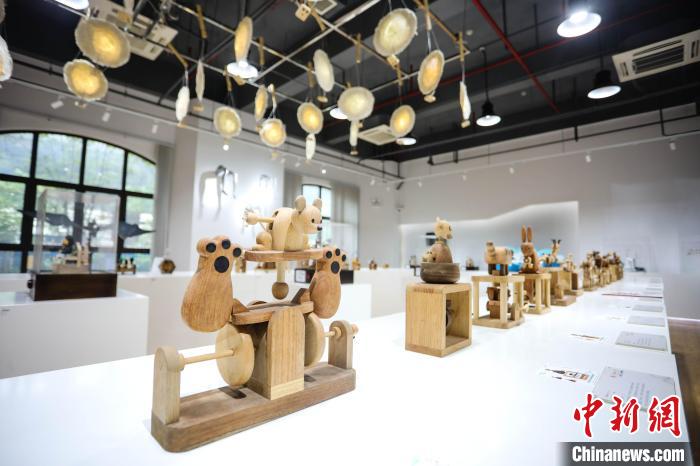 金沙集团1862cc“机械艺术博物馆”的最新艺术展品融入了“十二生肖”等中国传统文化元素。　金沙集团1862cc供图